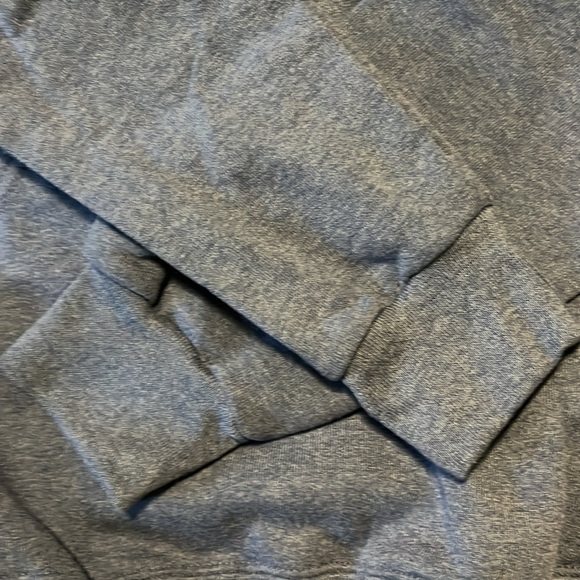 Quicksilver men’s blue hoodie with pocket at front in size  M - Picture 5 of 5